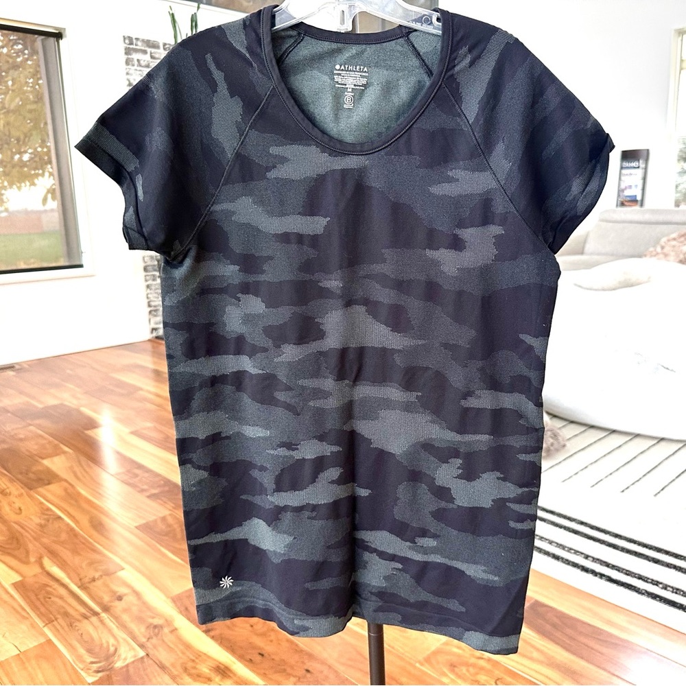 Athleta Black Camo Short Sleeve Tee